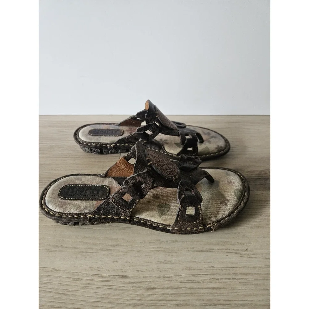 BOC Born Concept Leather Thong Sandals Vintage Boho Medallion Floral Insole Mule